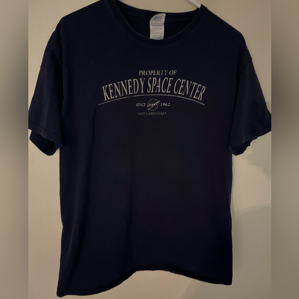 Delta NASA Kennedy Space Center Men’s T Large T Shirt